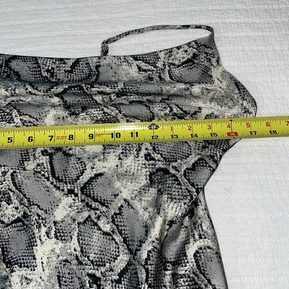 Cotton candy LA reptile print slip dress size medium - Picture 9 of 11